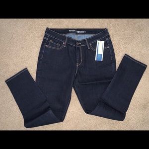 NWT Old Navy Women's Skinny Jeans 10 Short